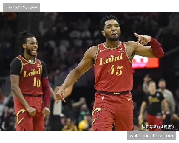 骑士对阵对手,米切尔开局强势但后续低迷,球队需调整策略